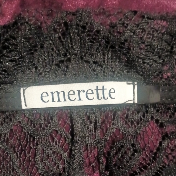 Elegant Black Lace Fringe Camisole - Picture 2 of 2